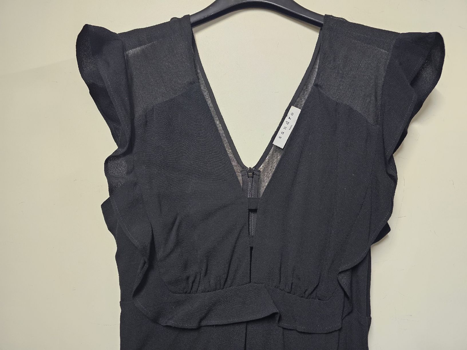 Sandro Vestiti: Robe Noire Sandro/Coupe originale,stylée, chic/Viscose/T:38 – Nuovo (secondo la descrizione) da Basel venduto da Paloma6261 1
