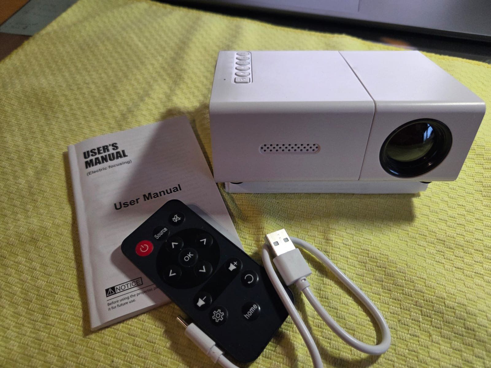 Videoprojektoren: Mini-Beamer – Neu und originalverpackt aus Dachsen von bea_jvs2