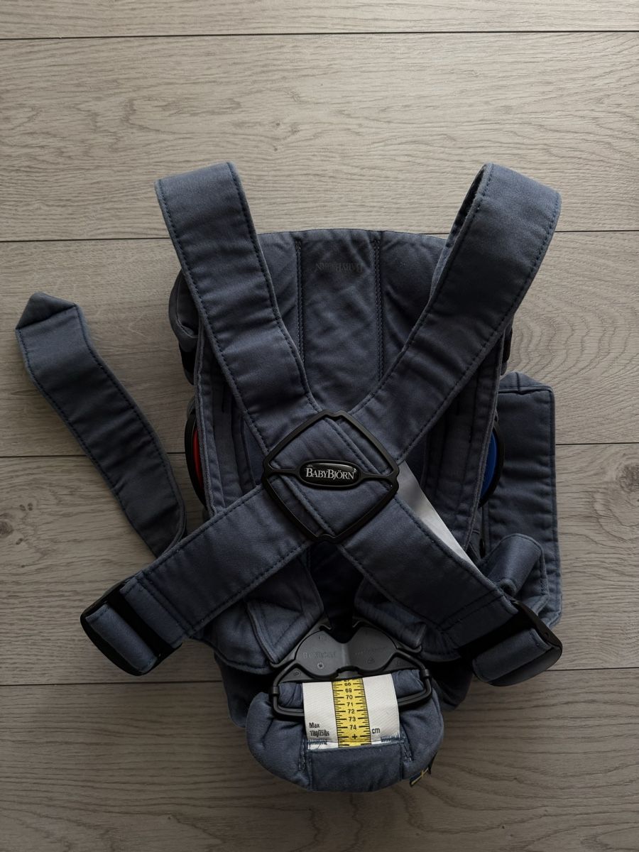 Babybjörn Marsupi portabebè: Babybjorn mini – Usato da Niederglatt ZH venduto da Ivan.Kryvoshei