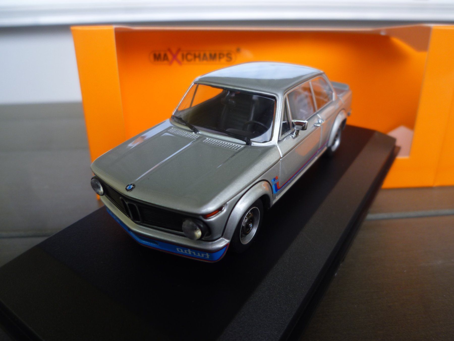 BMW Modellini d'auto: BMW 2002 turbo (1973) – Nuovo e nell'imballaggio originale da Flawil venduto da Imperiosud 2
