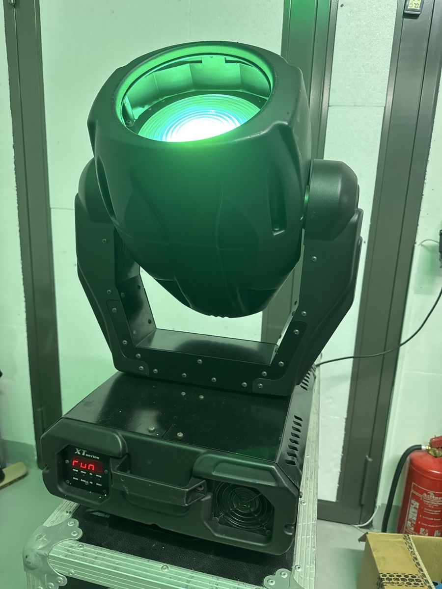 Lampade: Robe Show Lighting Moving Head Wash 575XT – Usato da Ehrendingen venduto da Sansav 2