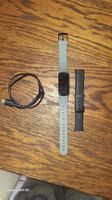 Fitnesstracker, grün/grau. Ladekabel u ersatzband better my
