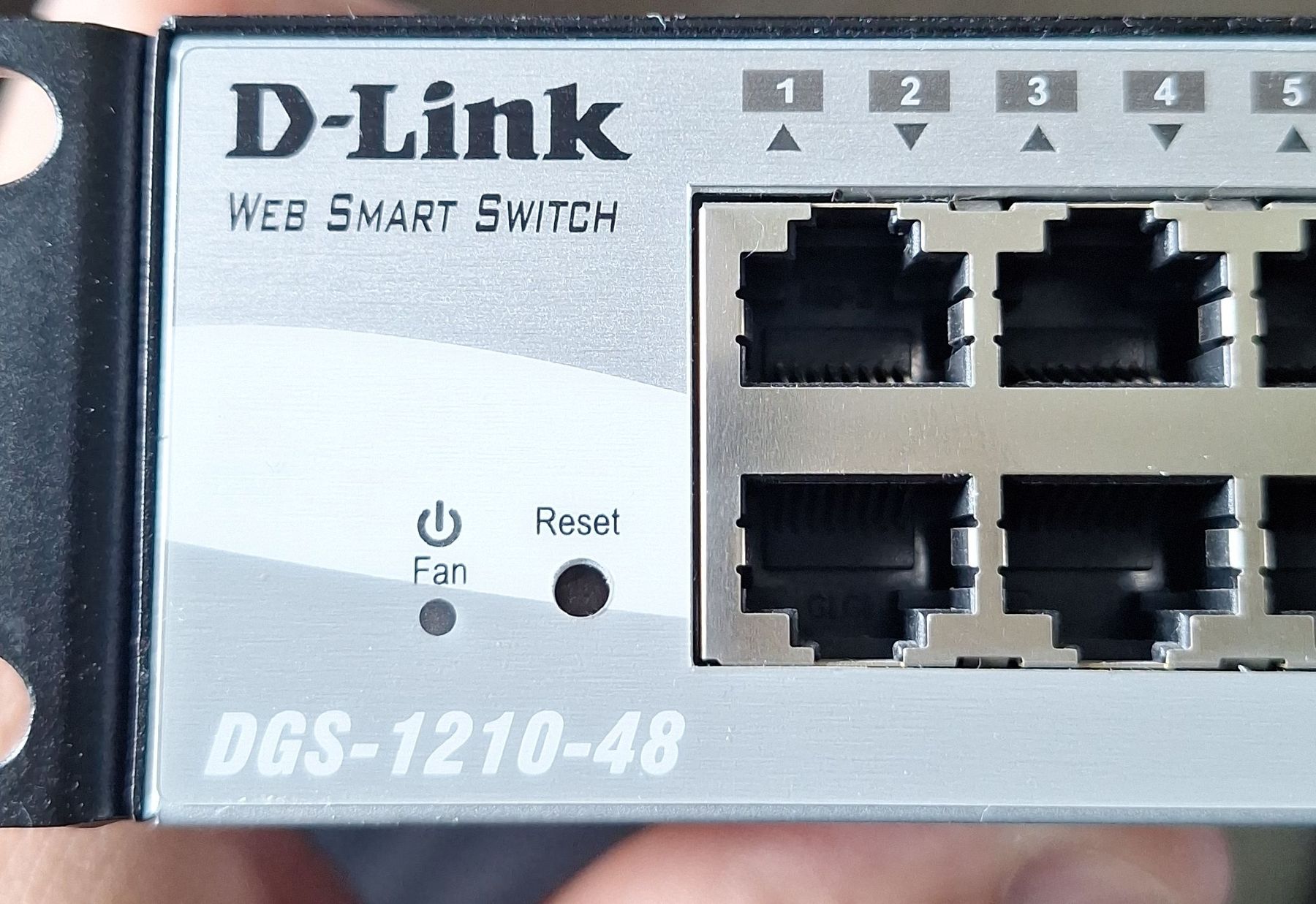Dlink Hub & Switch: D-Link DGS-1210-48 Web Smart Switch 48 Ports – Usato da Buttwil venduto da baxiss