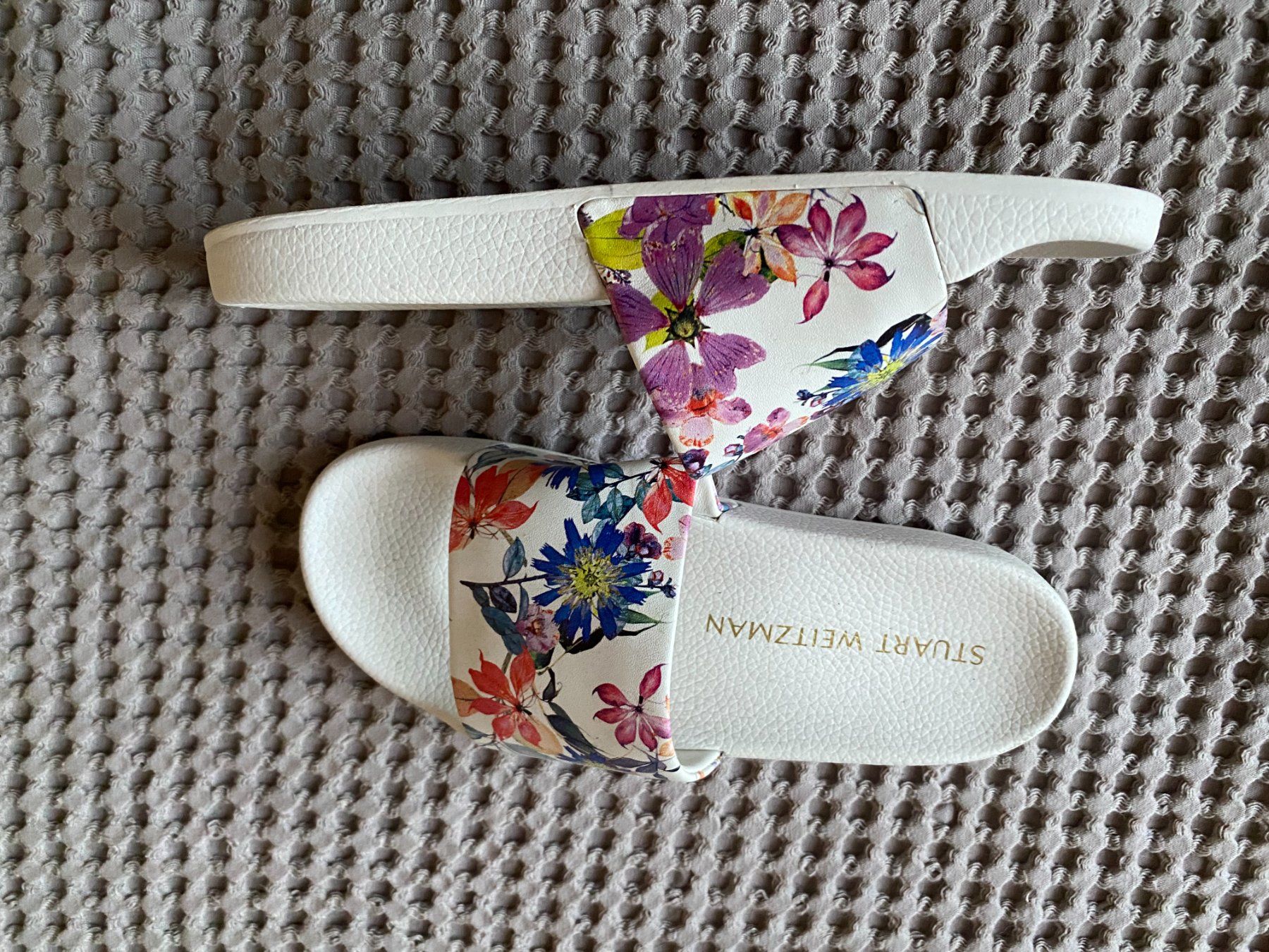 Stuart Weitzman Scarpe da donna: Stuart Weitzman Flip-Flops – Usato da Winterthur venduto da ele_ct6p