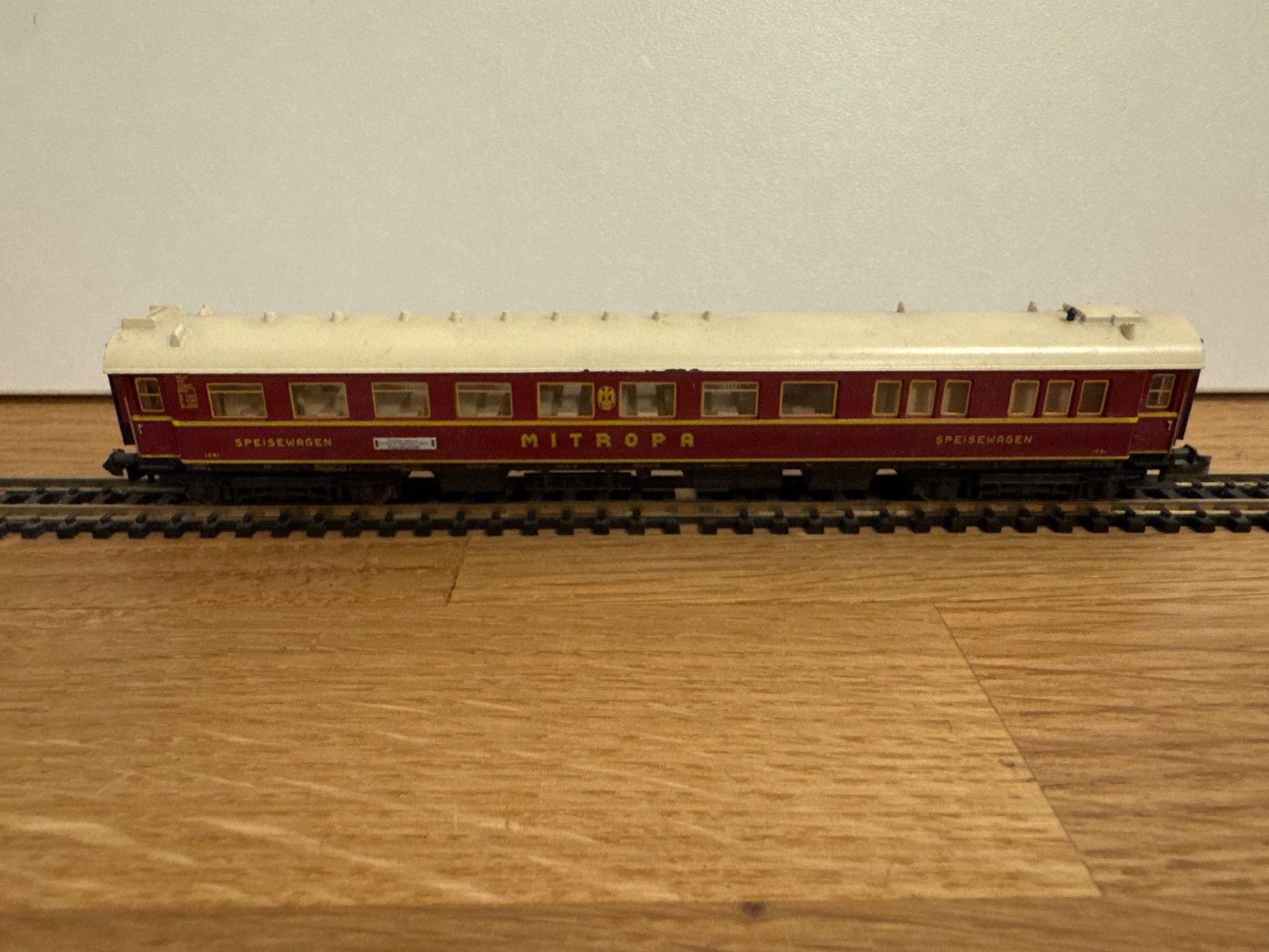 Trix Modellini di ferrovie: Minitrix 3154 Speisewagen "Mitropa" – Nuovo (secondo la descrizione) da Schlierbach venduto da Look8