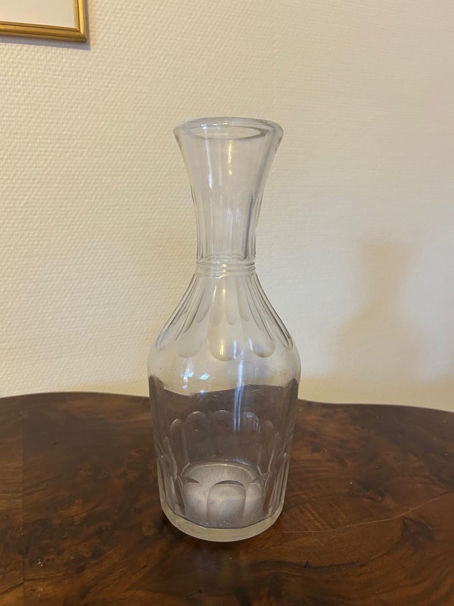 Karaffen: Glaskaraffe Vintage mit Rillenmuster – Gebraucht aus Uetliburg SG von busle081