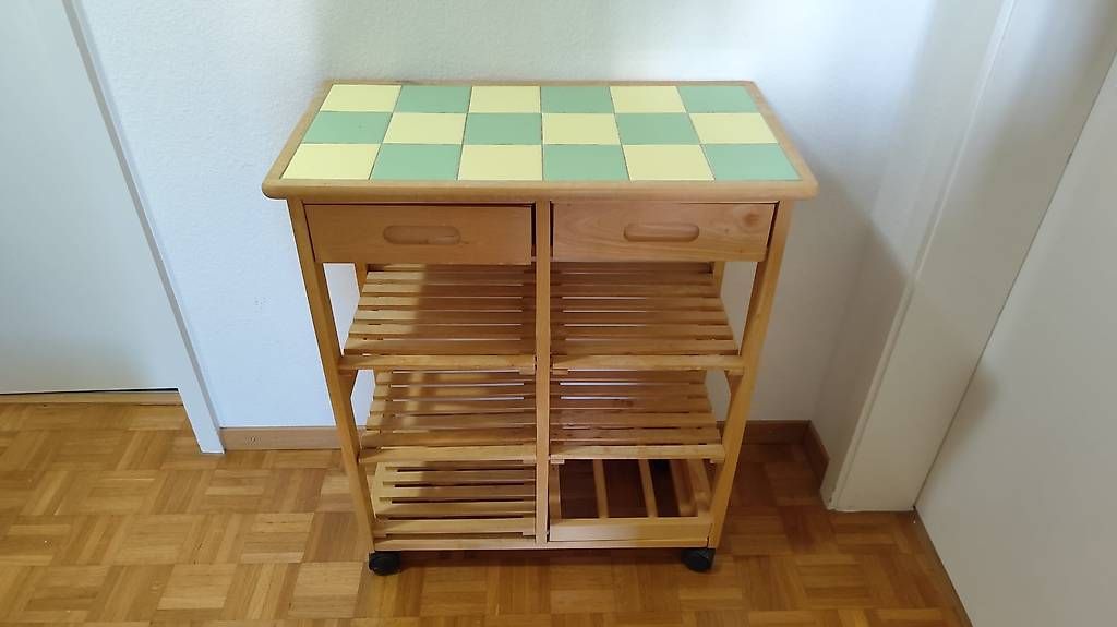 Étagères: Holzgestell mit Rollen – D'occasion à Langenthal par leila_lilu 2
