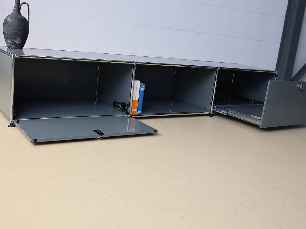 USM Cassettiere: USM Lowboard Mittelgrau, TV-Möbel – Usato da Meinisberg venduto da atelier_TILIJA 4