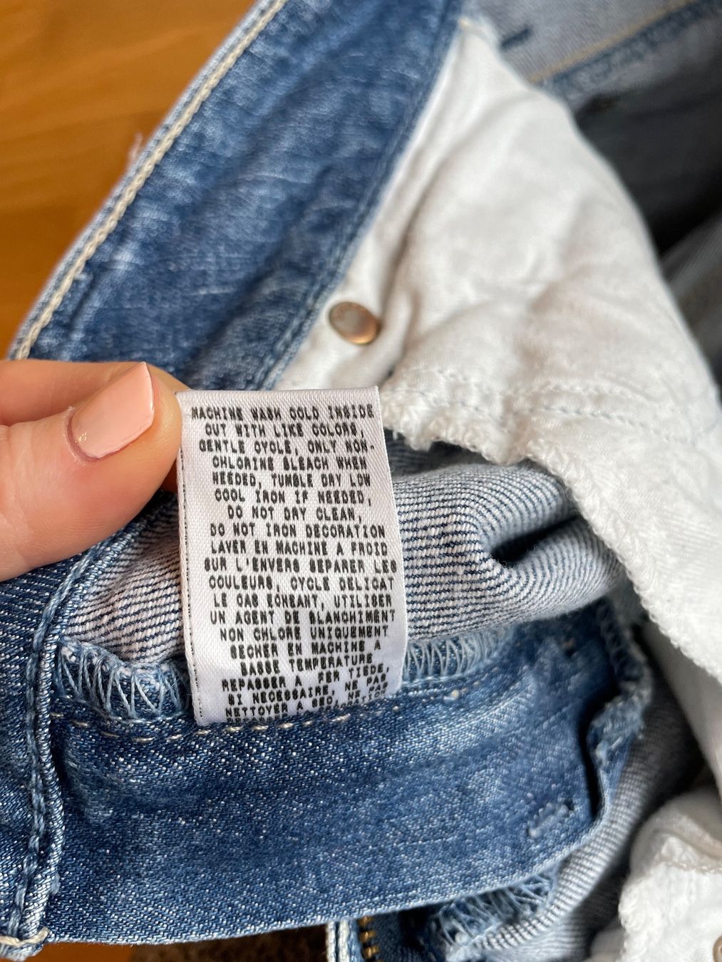 Guess Jeans: Guess jeans 26 size – Usato da Zug venduto da dim_np7l 2