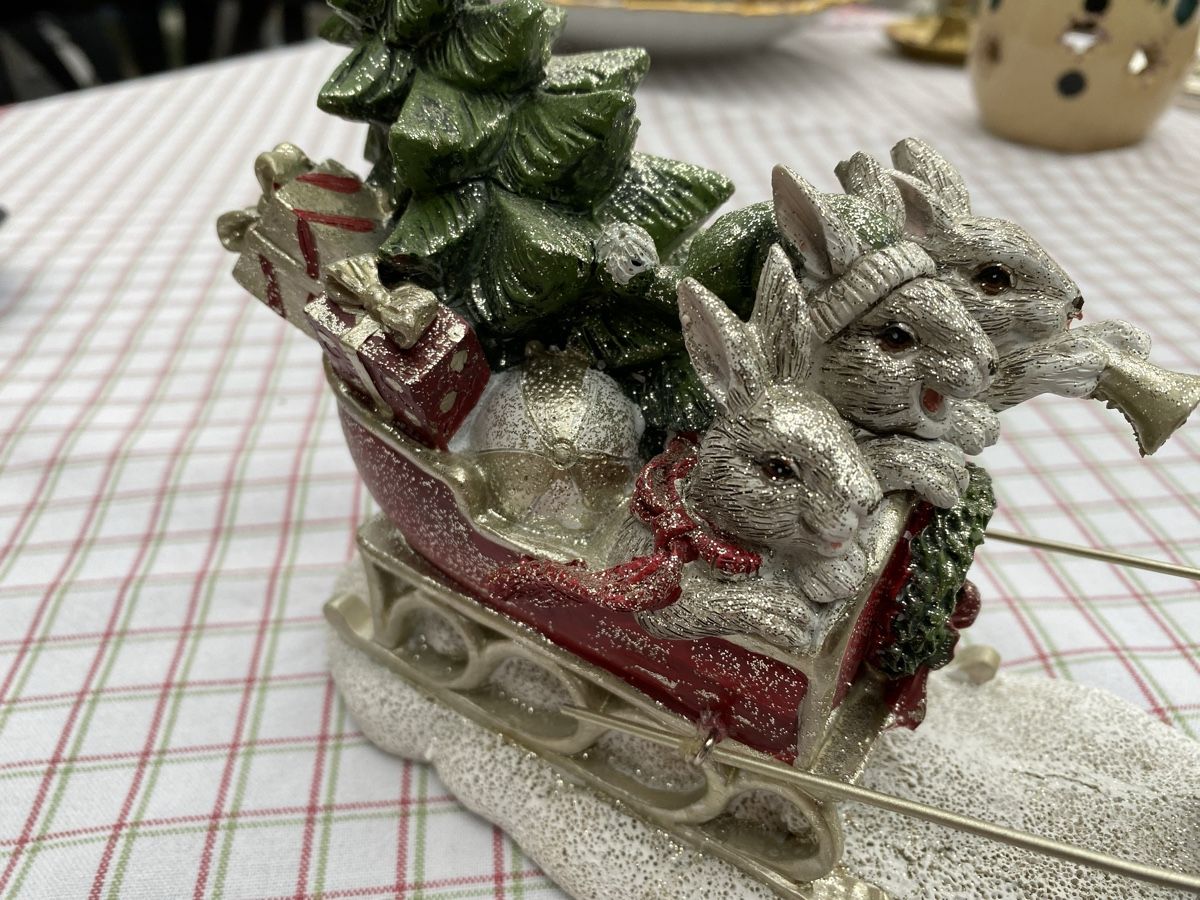 Alle Dekorationen: Osterhase kommt mit Schneeschlitten – Gebraucht aus Aeugst am Albis von derimker 7