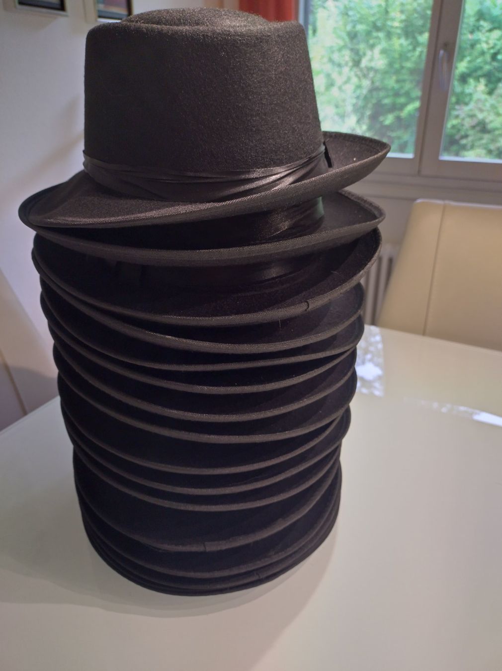 Copricapi, berretti & cappellini: FASNACHT-FILZHUT – Usato da Oberwil BL venduto da Fgquerschleeger 1