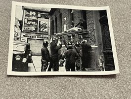 Fotodruck 4.5x6cm Bergung von Gefallp 1934