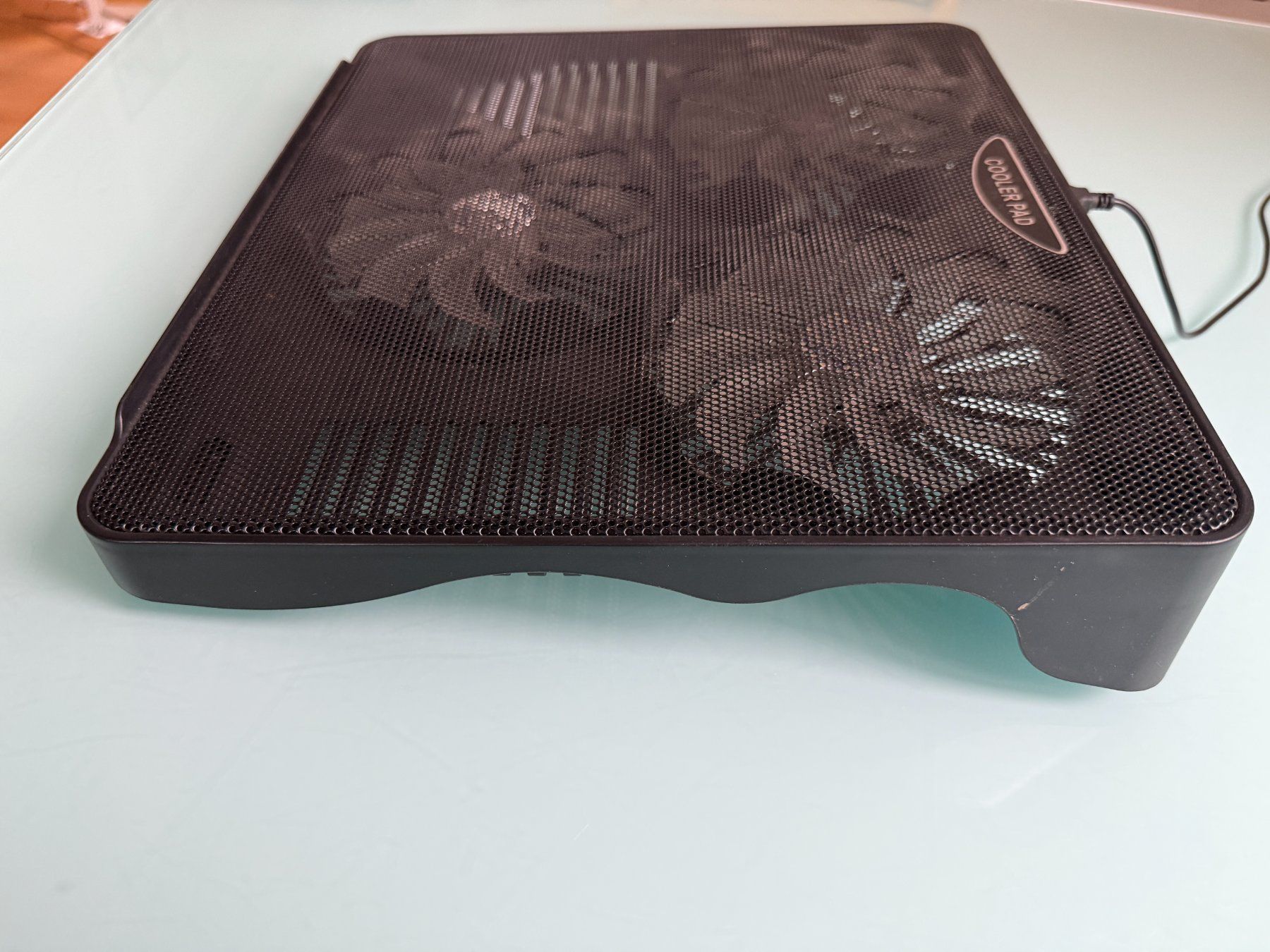 Ventilatori: Laptop Cooler Pad mit 3 Ventilatoren – Usato da Aeugst am Albis venduto da gzhtox 2