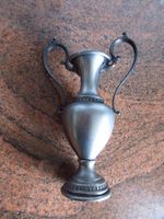 Zinn Vase, 2 Griffe, 95%, Löwenstempel, antik