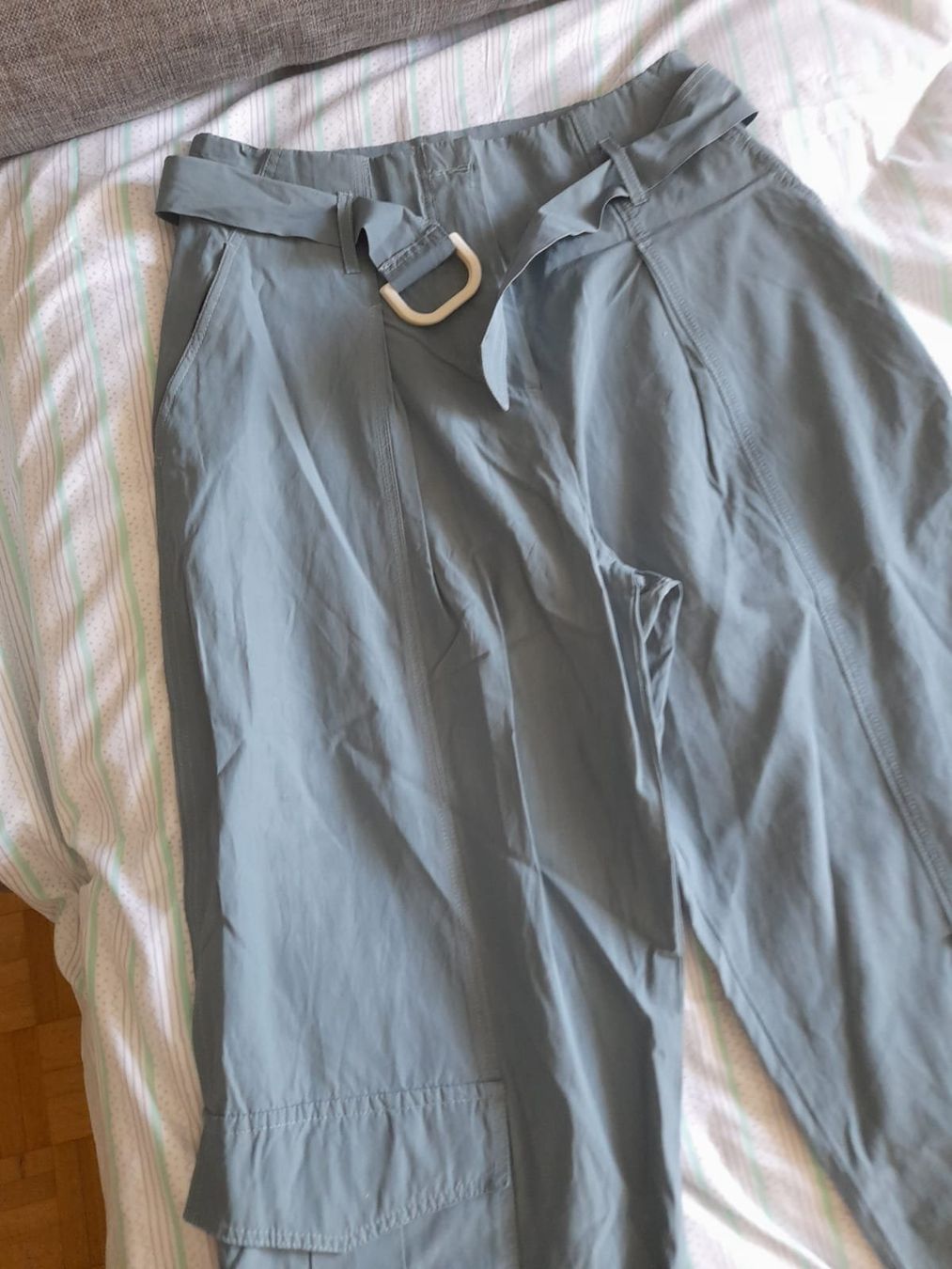Zara Pantaloni: Zara pant – Usato da Genève venduto da gal_x6ln 1