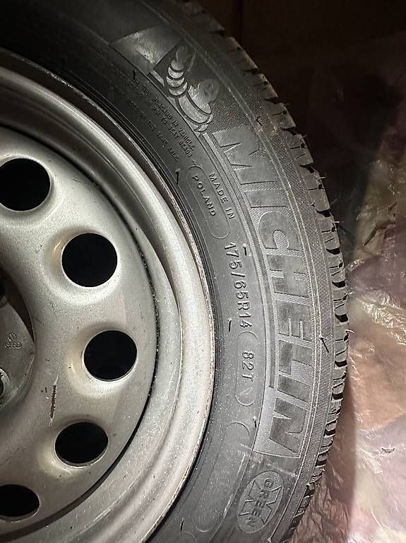 Volkswagen Pneus & Kompletträder: VW Golf 2 Original Sommerräder 175/65/14 – Gebraucht aus Bern von bieter-1 4