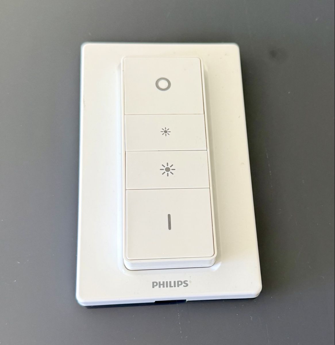 Philips Interruttori: Philips Hue dimmer bianco – Usato da Giubiasco venduto da Alca92