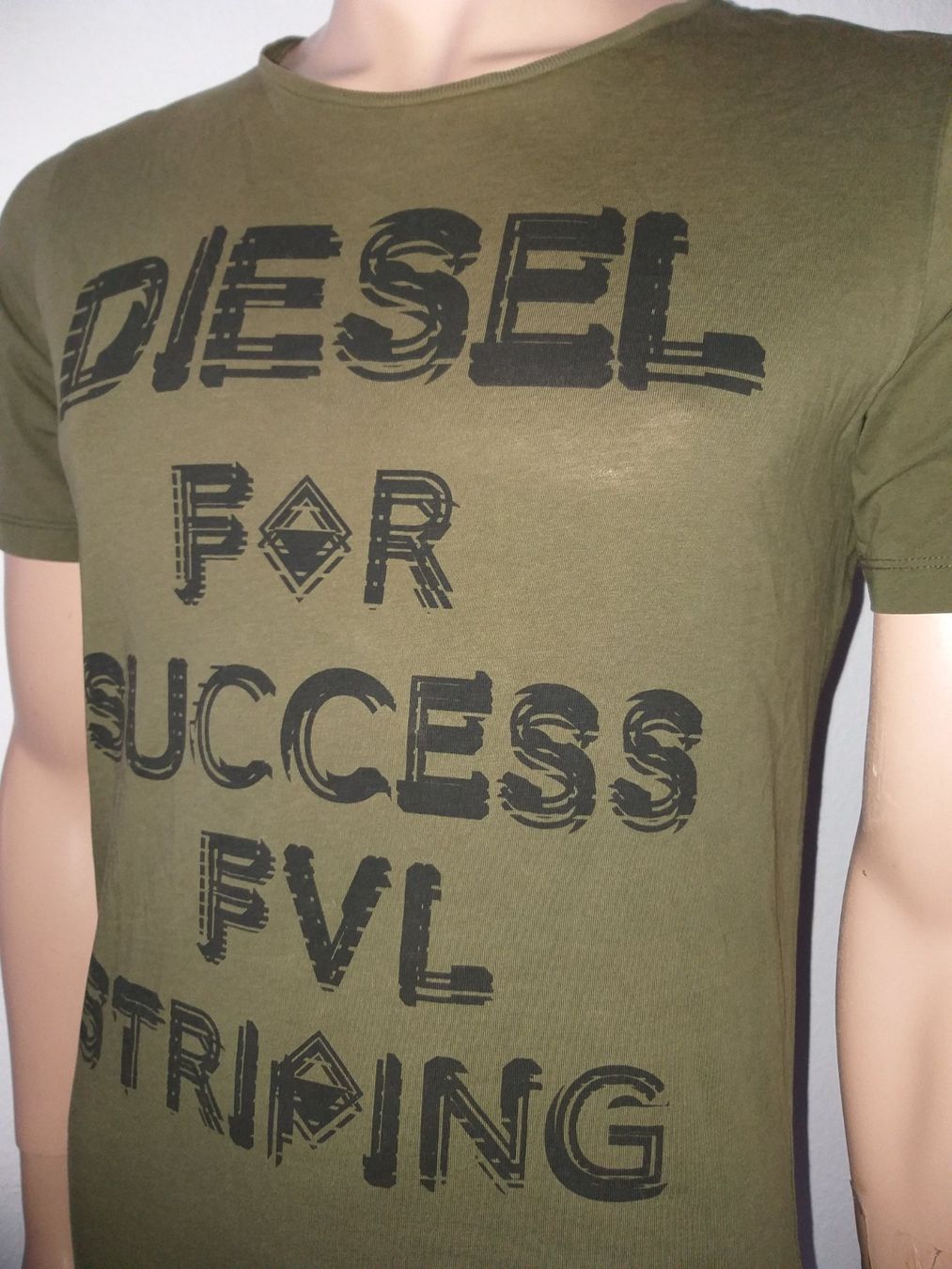 Diesel T-shirt: DIESEL T-shirt taille / Grosse S – Usato da Cossonay-ville venduto da Super-Price-Quality 5