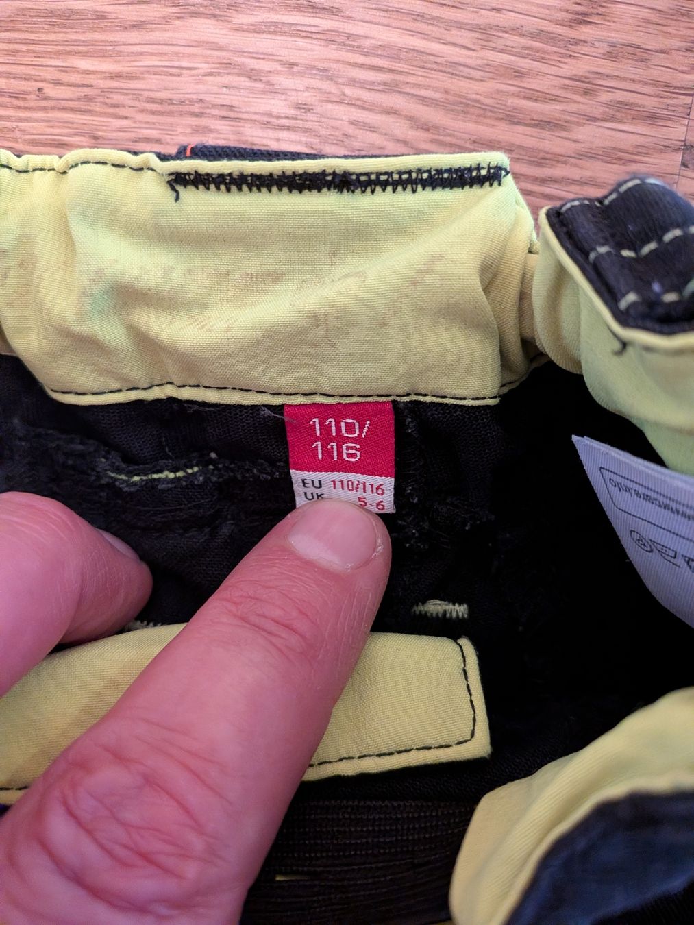 Engelbert Strauss Pantaloni: Engelbert Strauss Kinder Arbeitshose kurz 110/116 – Usato da Gossau SG venduto da arsenal2011 2