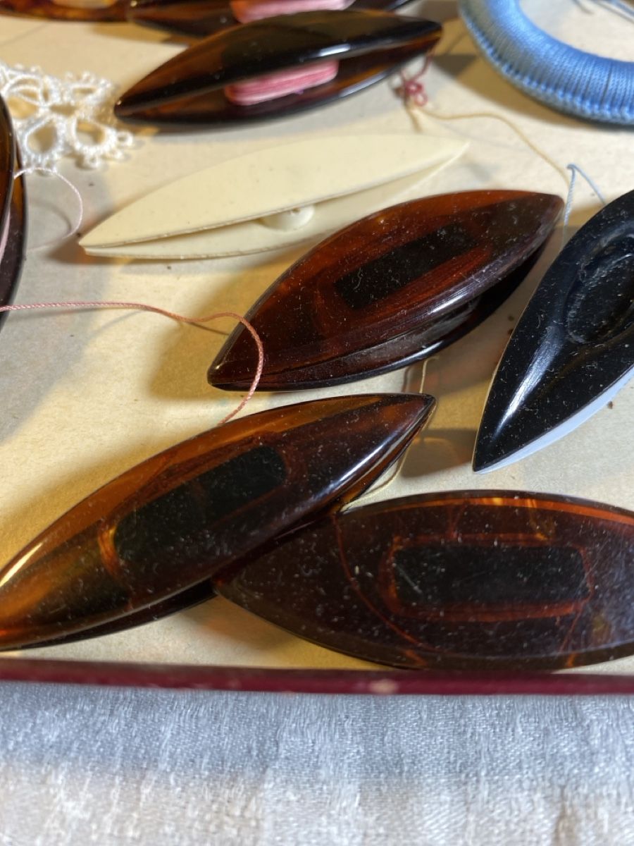 Tutte le decorazioni: 14 navettes de dentelle 6cm – Usato da Bevaix venduto da Dominixx52 1