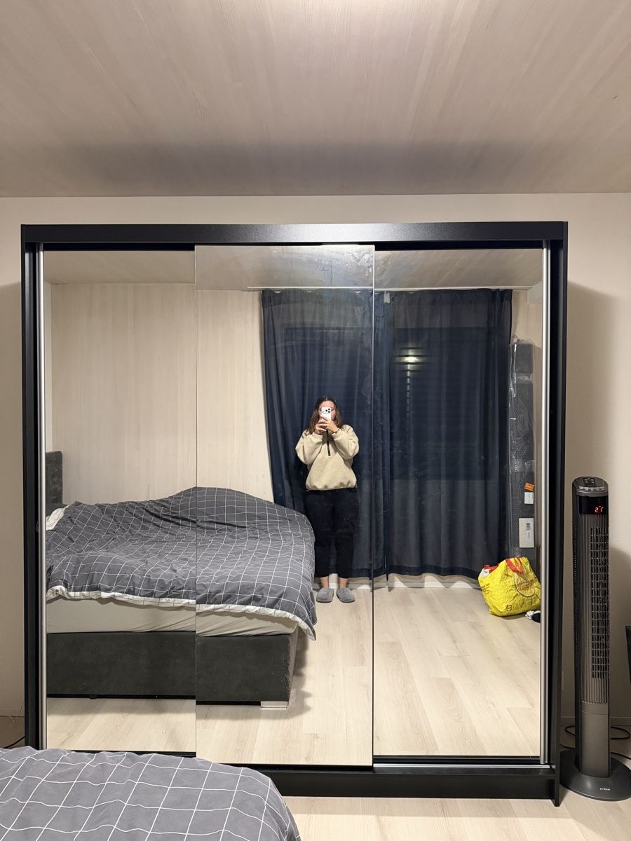 Garderobe: Kleiderschrank – Gebraucht aus Niederbipp von sch_zbv9 1