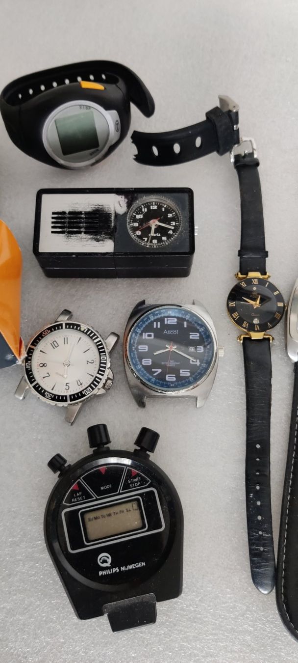 Orologi: Lot  Uhren, als defekt – Usato da Zürich venduto da sendbad 2