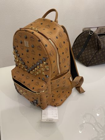 MCM Stark Rucksack mit Nieten Gr. Medium, Top Zustand