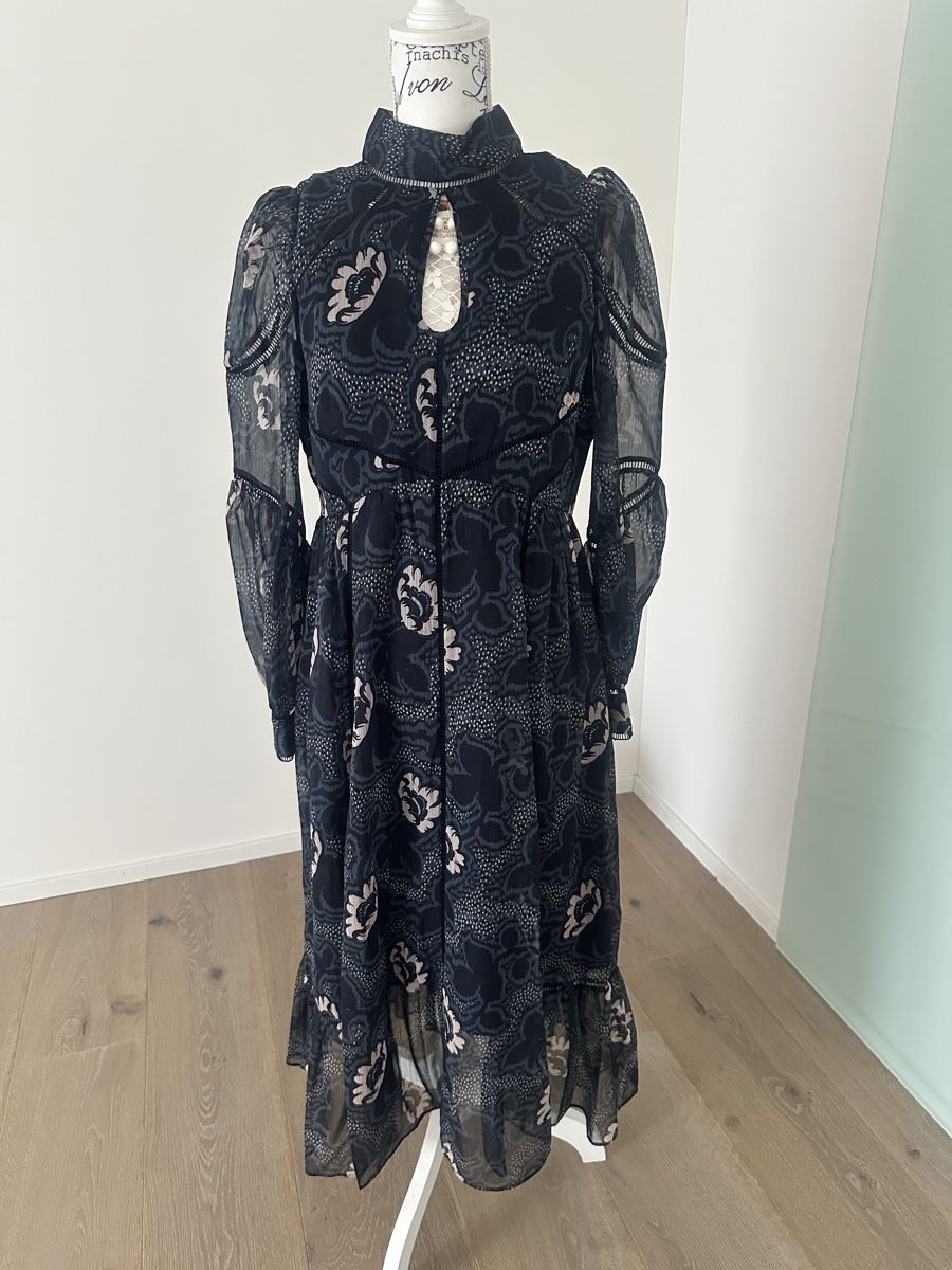 Ted Baker Robes: Kleid von Ted Baker – Neuf (Voir description) à Dintikon par Angelina75