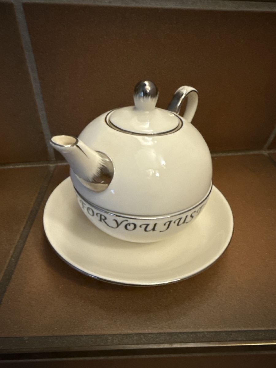 Teekannen: Teekanne mit Tasse – Gebraucht aus Schaffhausen von Ibag 3
