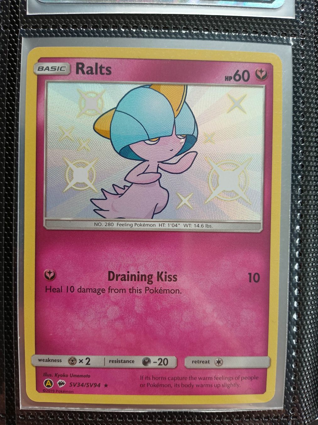 Pokémon Carte collezionabili: Shiny Ralts Hidden Fates – Usato da Altstätten SG venduto da GGsGameshop