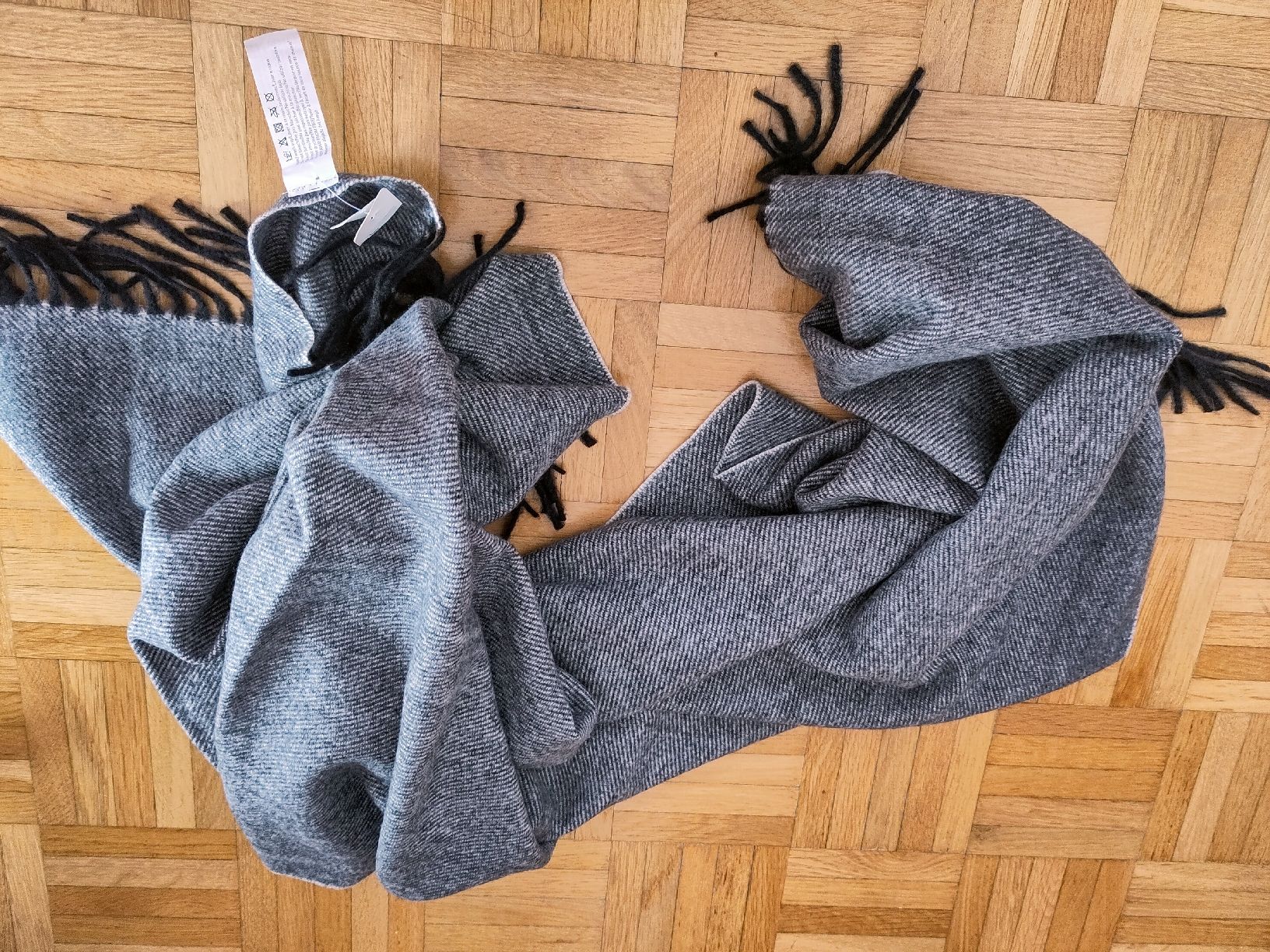 Foulard & Sciarpe: Schal - Schwarz - neu – Nuovo (secondo la descrizione) da Zürich venduto da Saf12 2