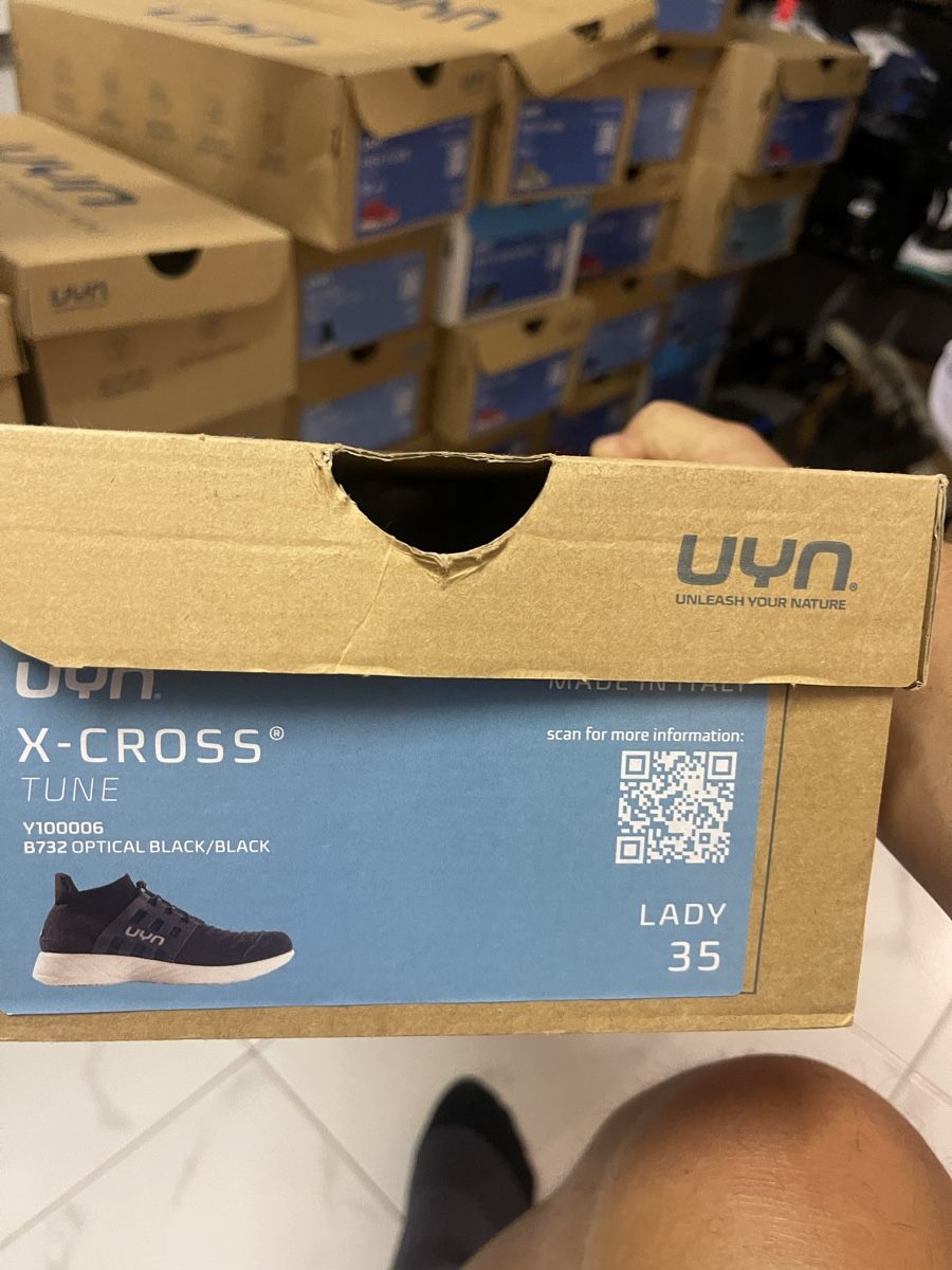 UYN Chaussures filles: Chaussures uyn 35 – Neuf avec emballage d'origine à Sembrancher par inf_9yyl 2