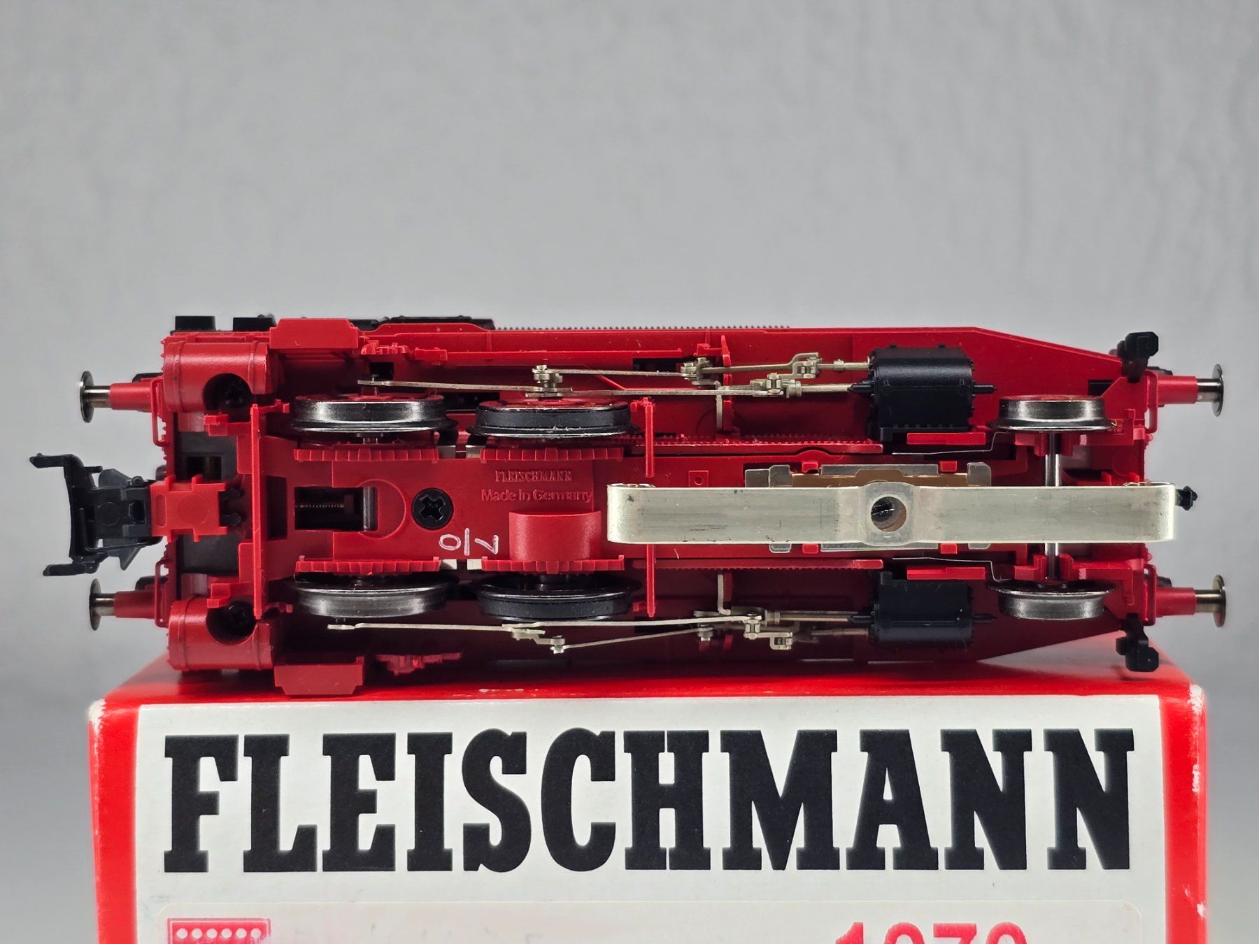 Fleischmann Modellini di ferrovie: Fleischmann 1070, DB, BR 70, BR 70091, Digital, Vitrine – Nuovo (secondo la descrizione) da Kloten venduto da Nicola2 9