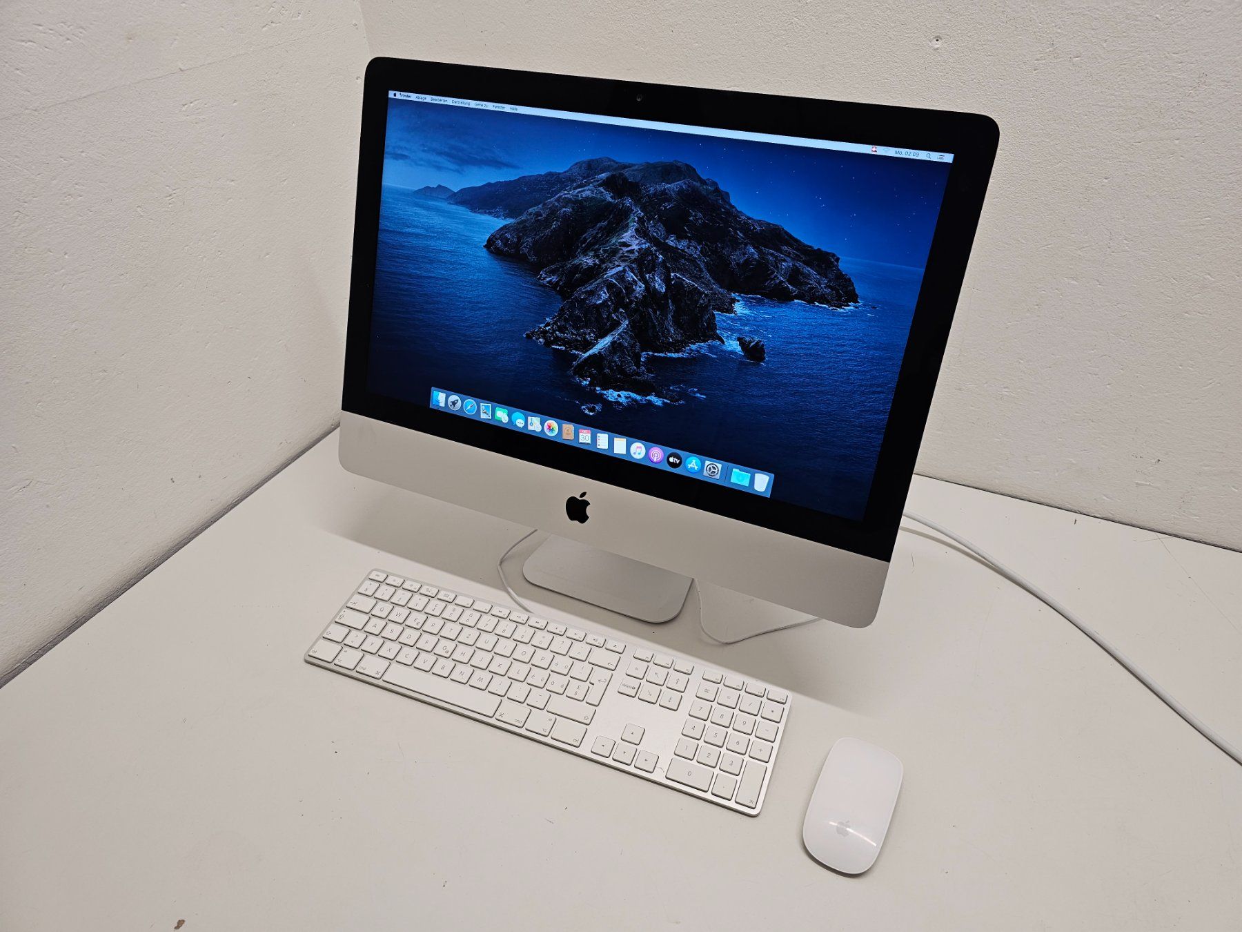 Apple IMAC 21.5 / i5/2.7/8GB Ram/ MacOS/Catalina (Gebraucht) in