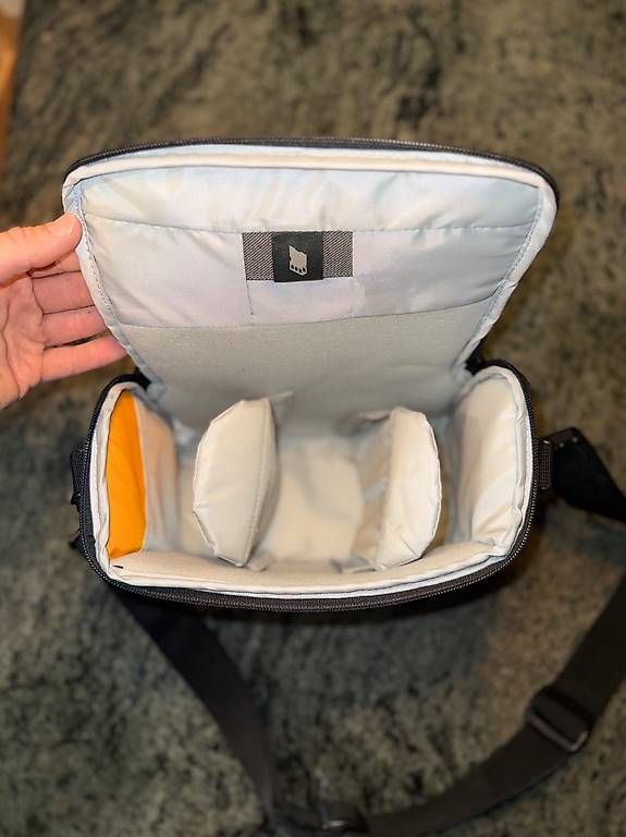 Lowepro Borse: Lowepro Adventura III – Usato da Beromünster venduto da Lechim19