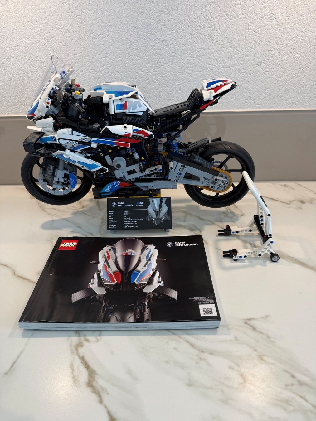 Lego Kit di costruzioni: LEGO BMW M 1000 RR – Usato da Meisterschwanden venduto da Bigi1