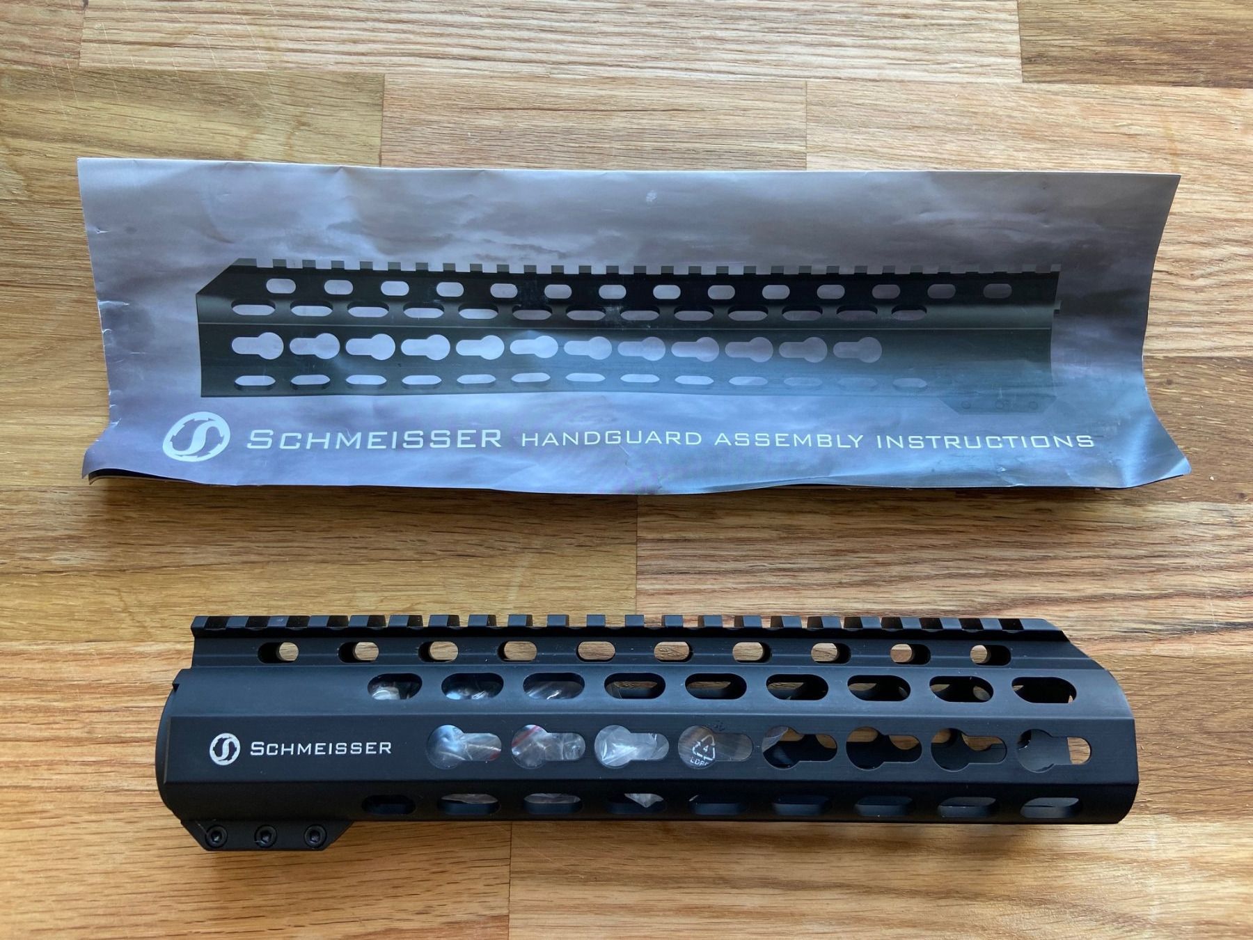 Tutti gli attrezzi: Schmeisser AR15 Handschutz Free Float Keymod (Kurz) – Nuovo e nell'imballaggio originale da Grenchen venduto da chaga1234 1