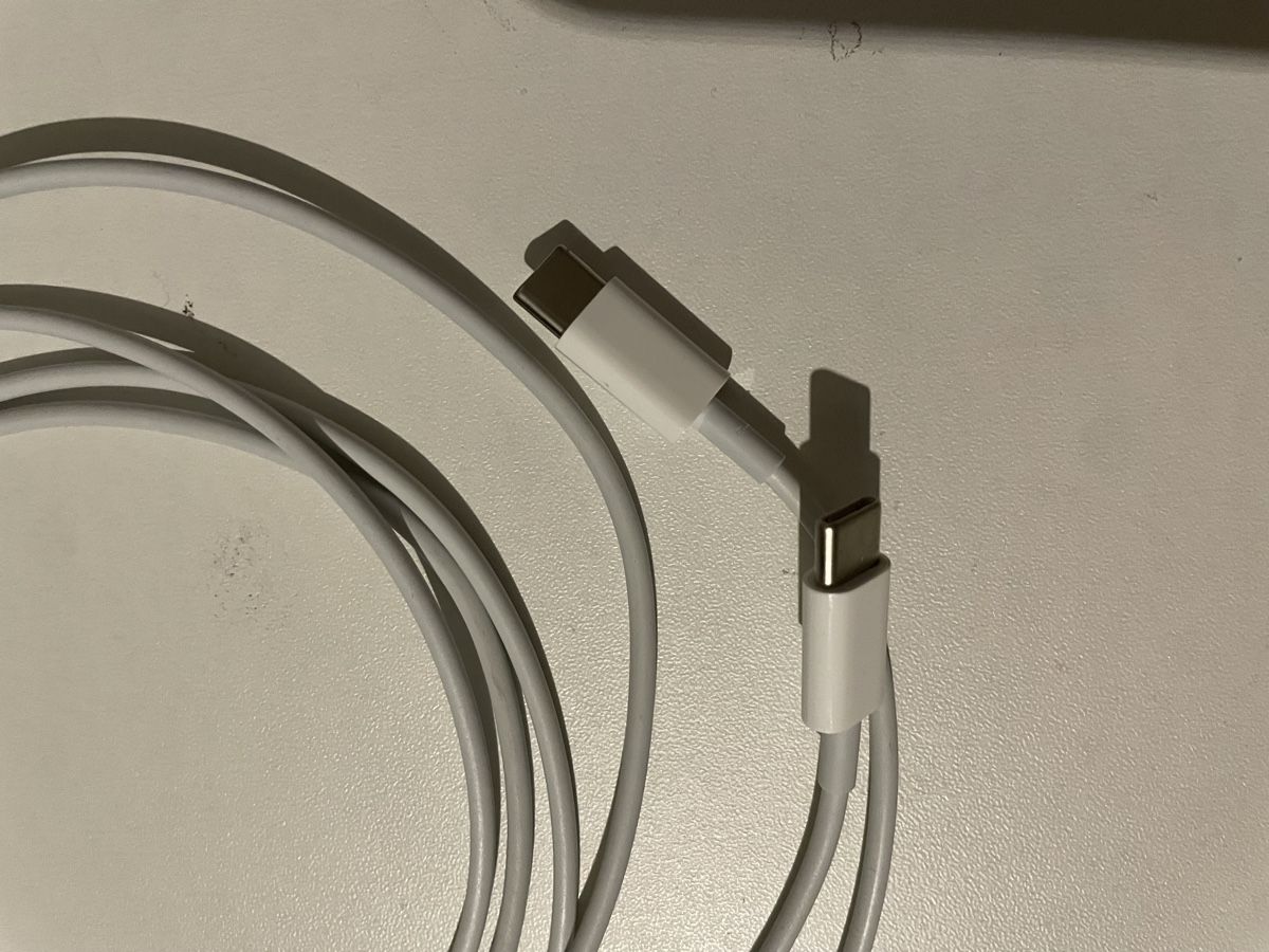 Apple Kabel: 2 x Apple Kabel - Lightning zu USB C – Gebraucht aus Kerns von cha_np7n 2