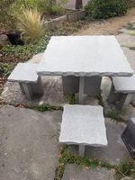 Granit Tisch mit 4 Stühlen