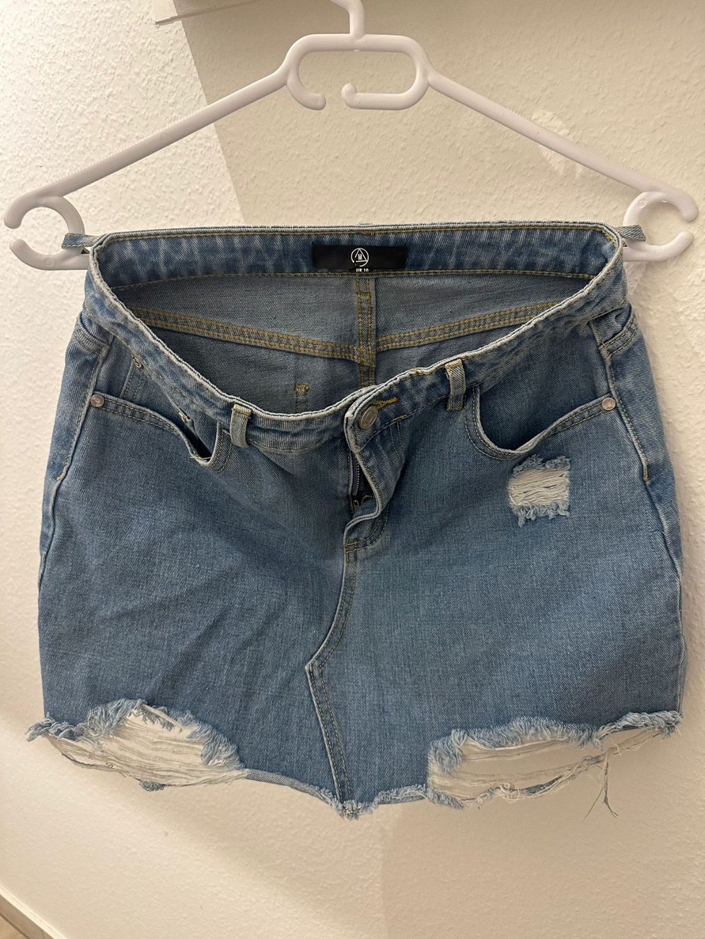 Lotti di vestiti: Kleiderpaket Hotpants & Minirock – Usato da Sissach venduto da Siraiwan