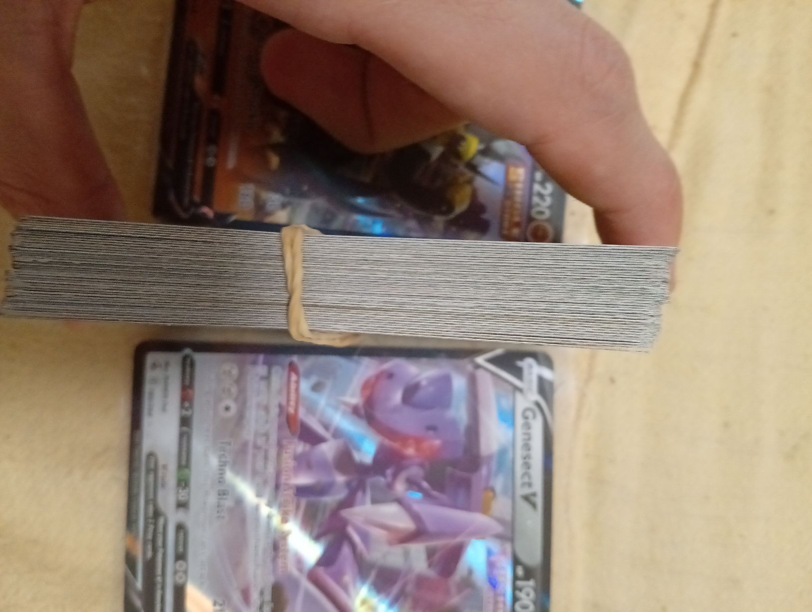 Pokémon Sammelbilder & Trading cards: Carte Pokémon Genesect V Urshifu V Combee Holo – Gebraucht aus Cadenazzo von kev_sb77 3