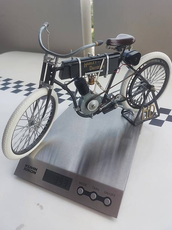 Modellbausätze & Standmodelle: Harley Davidson Modell Motorrad Metall – Gebraucht aus Bremgarten AG von marcelbu62