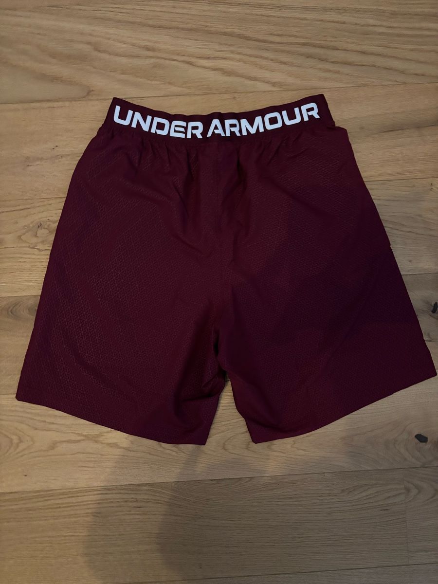 Pantaloni: Under Armour shorts – Usato da Laupen BE venduto da Jonasbolinger 1