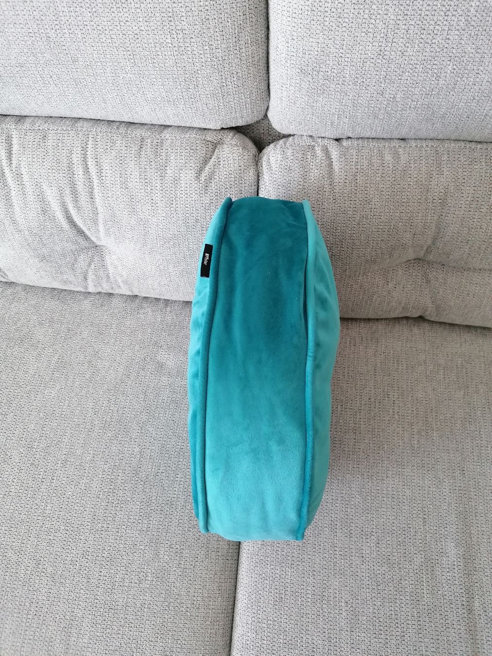 Pfister Coussins: Round Blue Sofa Pillow Clean  – D'occasion à Zürich par thesuccessnow 3