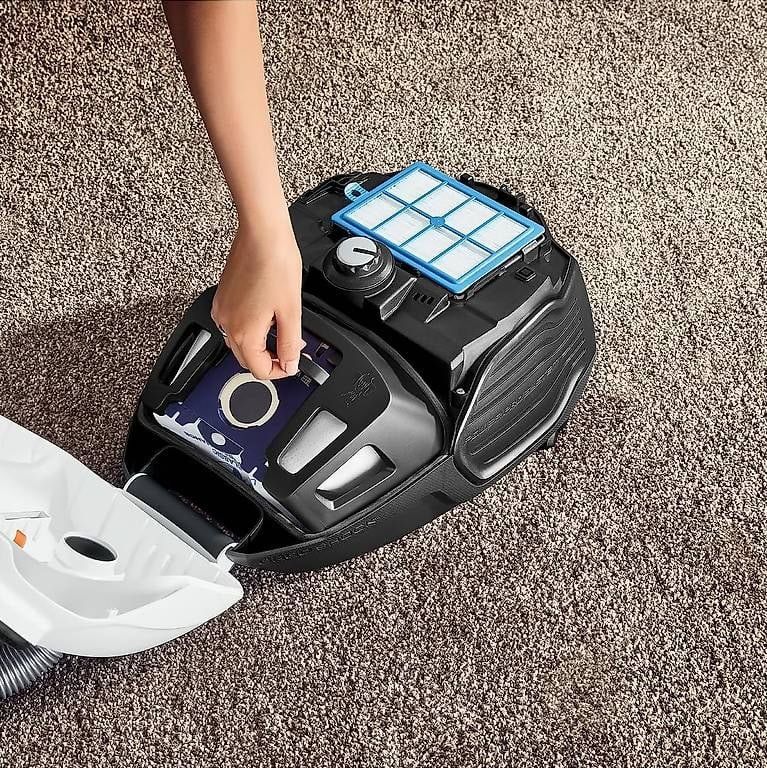 AEG Aspirateurs & Accessoires: AEG VX6-2-IW-5 Vacuum Cleaner – D'occasion à Zürich par szilard.k 4