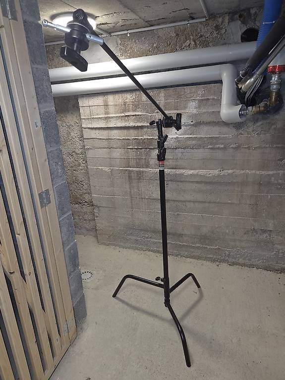 Altro in Decorazioni & Accessori: Matthew C-Stand (Trépied Softbox) – Usato da Villars-sur-Glâne venduto da scala-x