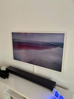 TV et barre de son Samsung + support mural