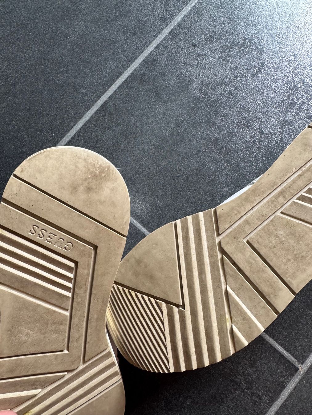 Guess Damenschuhe: Guess Sneaker Gr.38 – Neu (gemäss Beschreibung) aus Moosseedorf von SDmedia 4