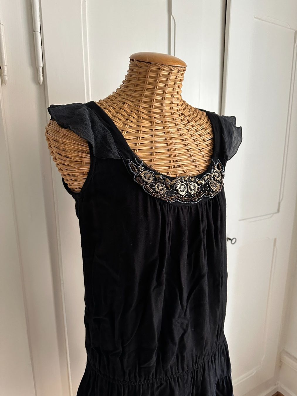 Sandro Kleider: SANDRO - Kleid schwarz verspielt 38 – Gebraucht aus Zürich von Diazaio 1