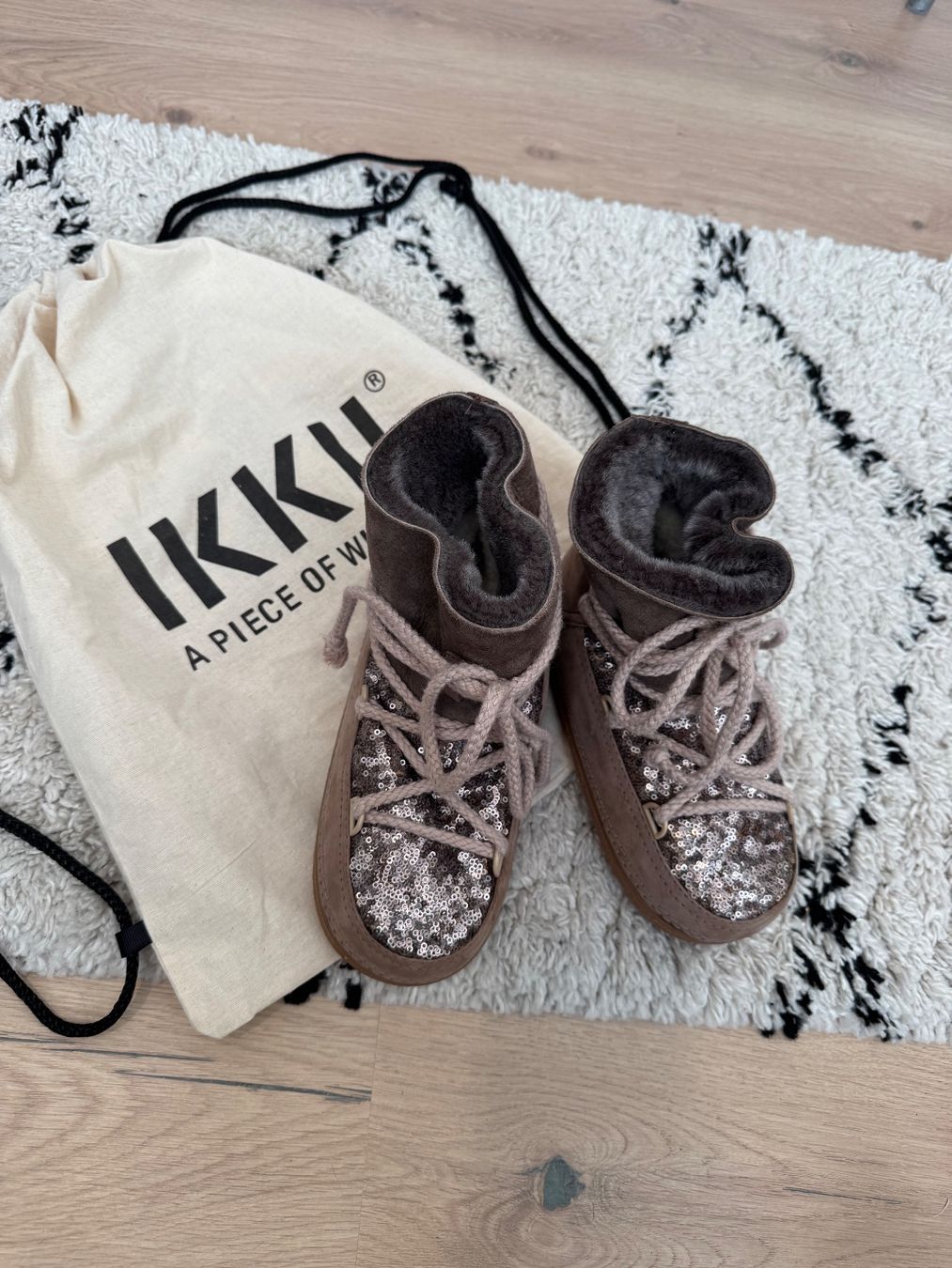 Inuikii Scarpe da uomo: "IKKII" - Schneeschuhe Grösse 35 – Usato da Buchs ZH venduto da crazyhandbaggirl123 6